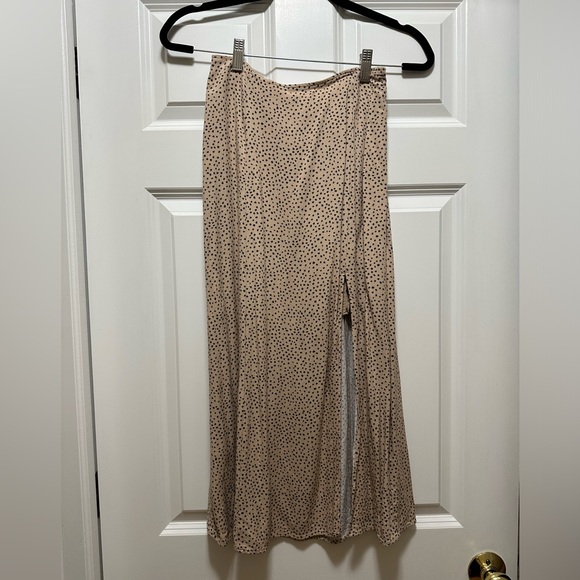 Abercrombie & Fitch High-Slit Flirty Midi Skirt Tan - Picture 1 of 2